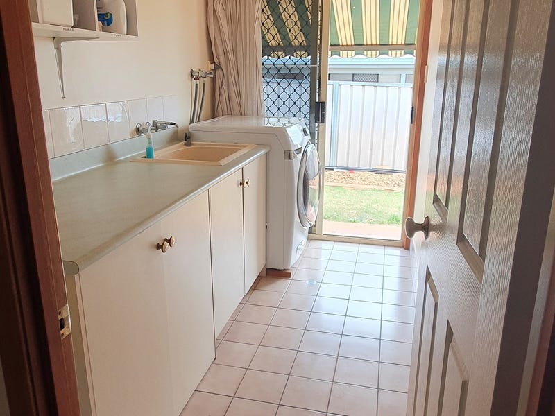 Excellent Family Home 10