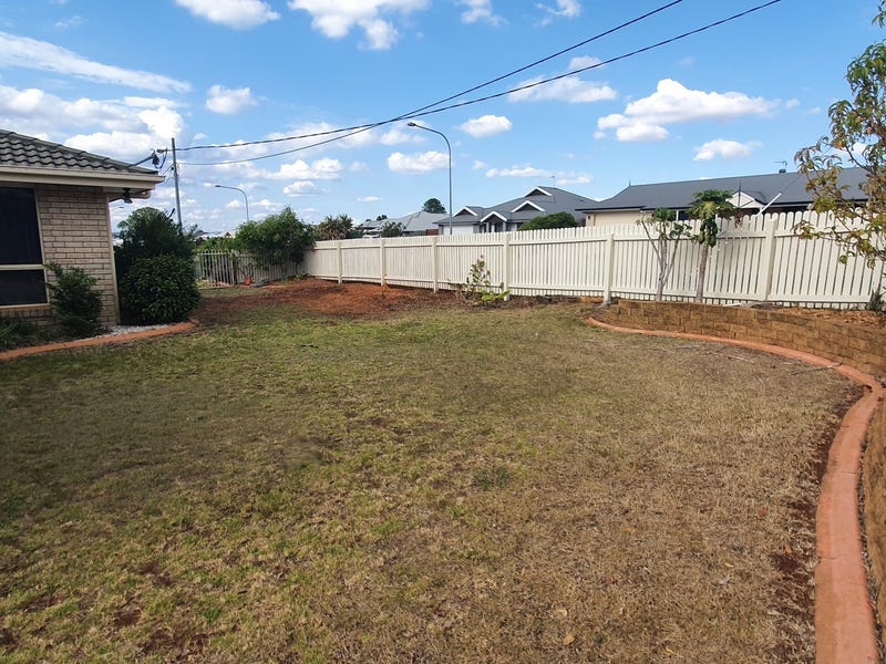 Excellent Family Home 12