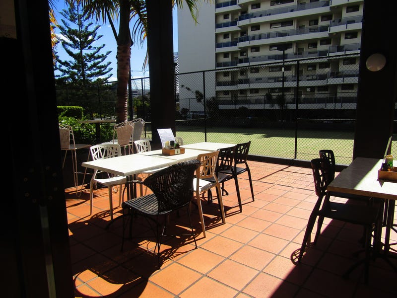Broadbeach High floor Ocean Views 10