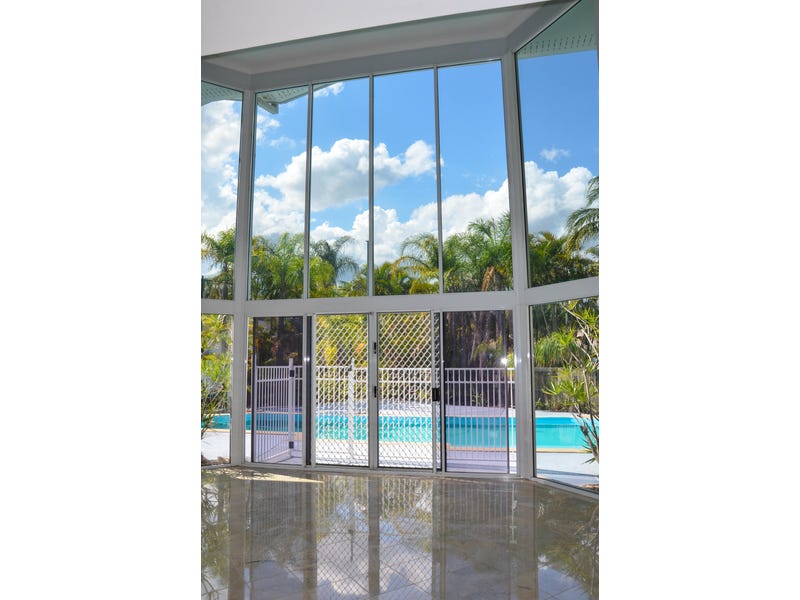 9 rooms 5.5 ensuites 3 5