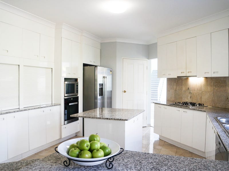 9 rooms 5.5 ensuites 3 6