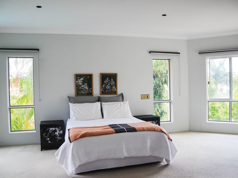 9 rooms 5.5 ensuites 3 8
