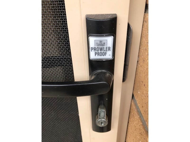 Prime Location!!! 26