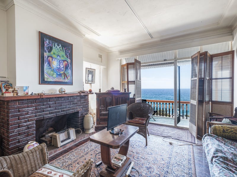 RARE FRESHWATER OCEANFRONT. COMMANDING HEADLAND 5
