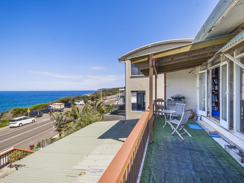 RARE FRESHWATER OCEANFRONT. COMMANDING HEADLAND 6