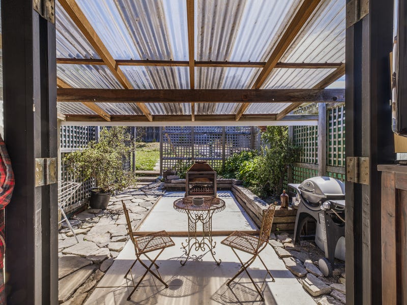 RARE FRESHWATER OCEANFRONT. COMMANDING HEADLAND 7