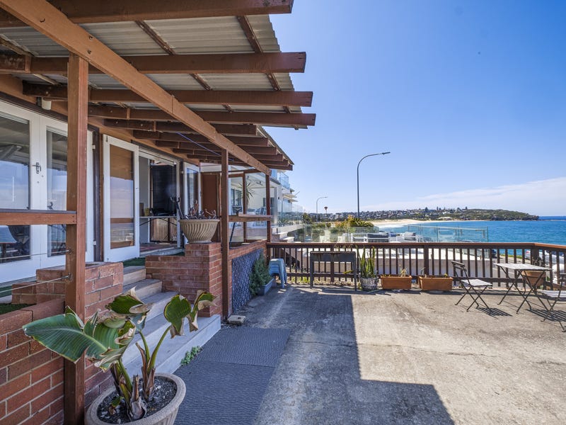 RARE FRESHWATER OCEANFRONT. COMMANDING HEADLAND 8