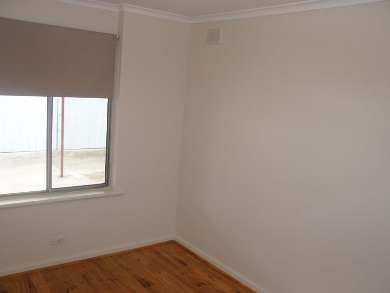 SOLID AFFORDABLE HOME 8