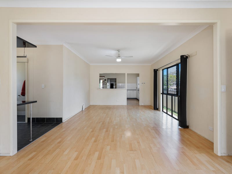 Spacious Family Home in Prime 8