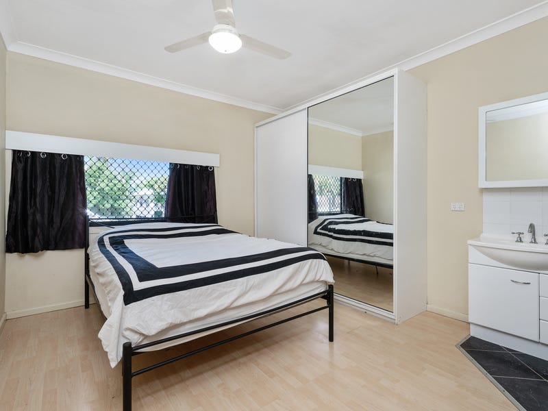Spacious Family Home in Prime 9
