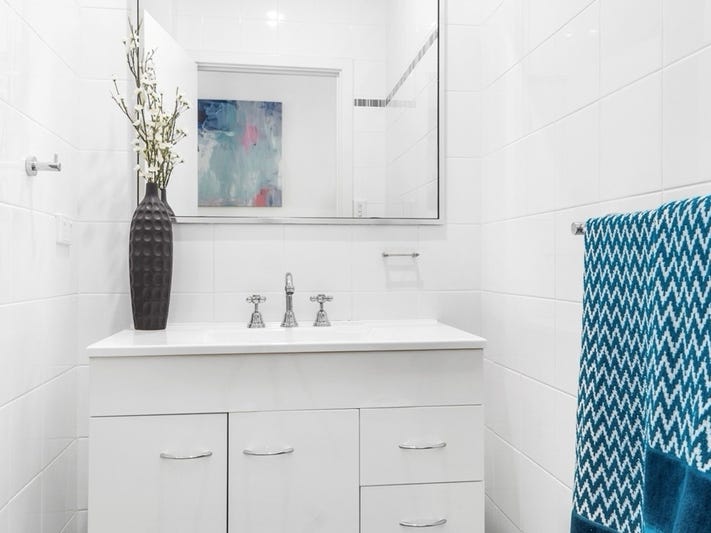 UNDER OFFER 19