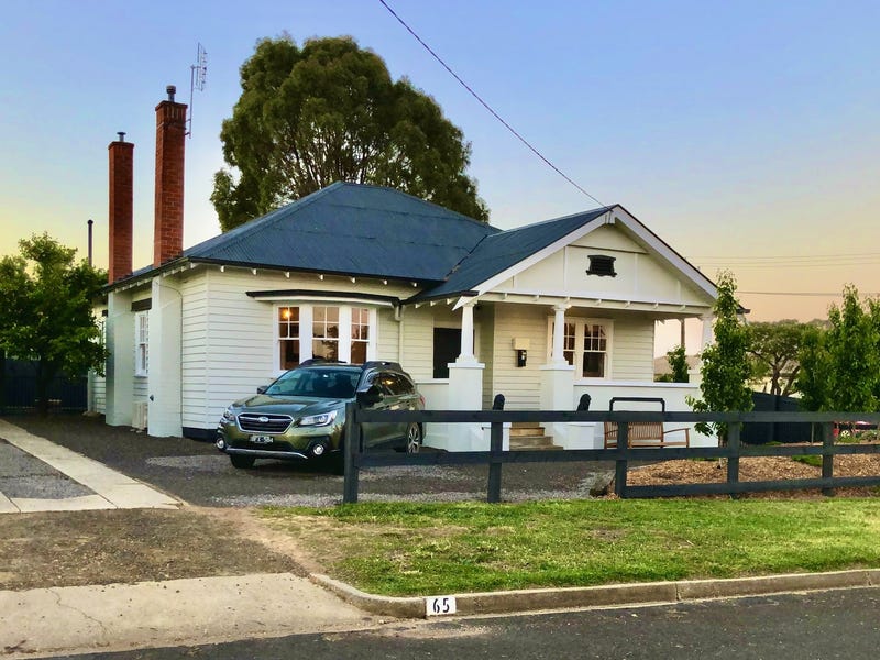 Rare Opportunity – Beautiful restored House in sought after Barkly Street