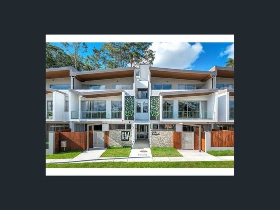 Luxurious Two Bedroom Apartment 2