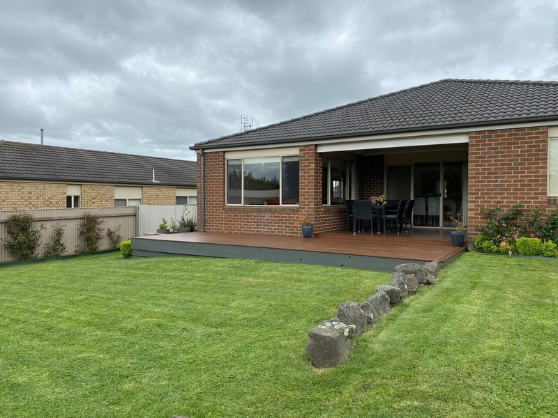 Stylish Spacious Home in Elliminyt 9