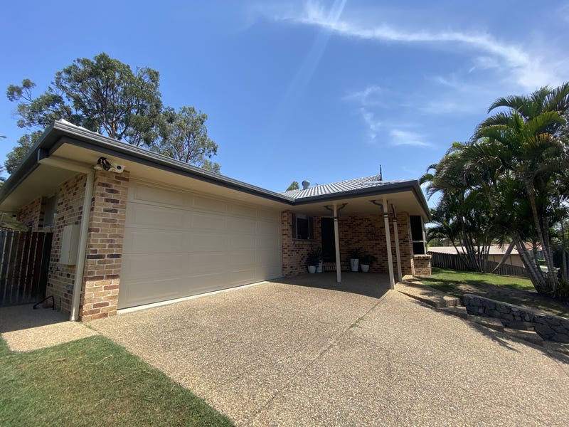 SOLD – Offers over $710k 2
