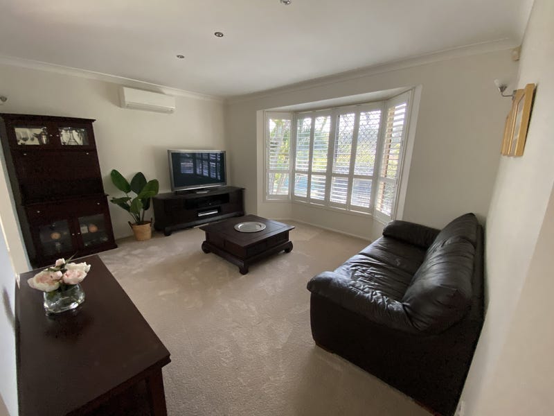 SOLD – Offers over $710k 5
