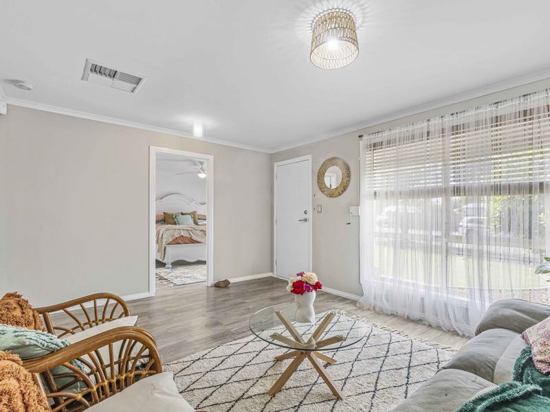 WELL LOVED HOME, JUST MOVE 4