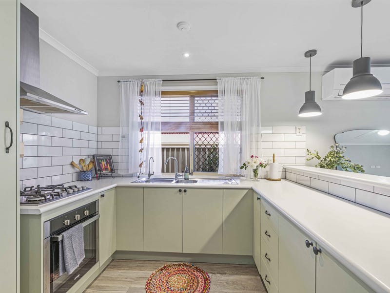 WELL LOVED HOME, JUST MOVE 7