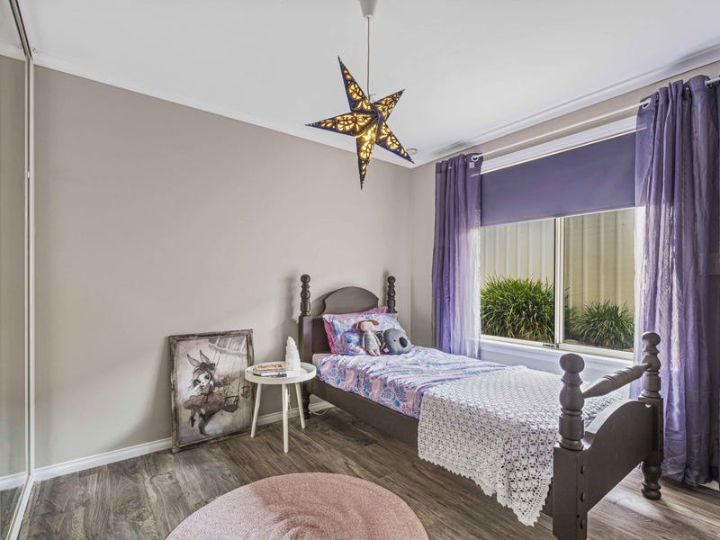 WELL LOVED HOME, JUST MOVE 10