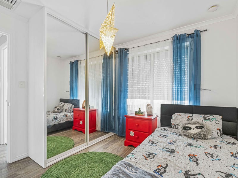 WELL LOVED HOME, JUST MOVE 11