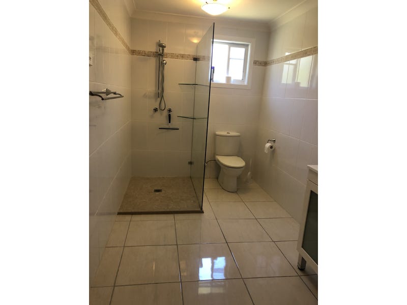 Large Family home close to 23