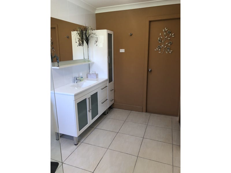 Large Family home close to 24