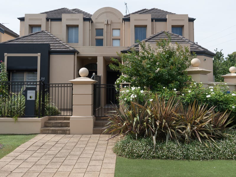 *Immaculate Townhouse Living* 2