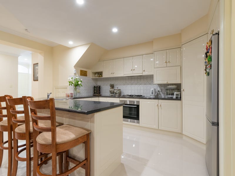 *Immaculate Townhouse Living* 4