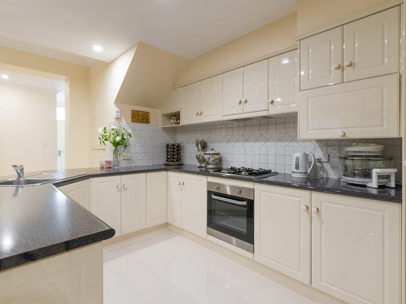 *Immaculate Townhouse Living* 5