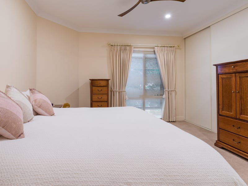 *Immaculate Townhouse Living* 11