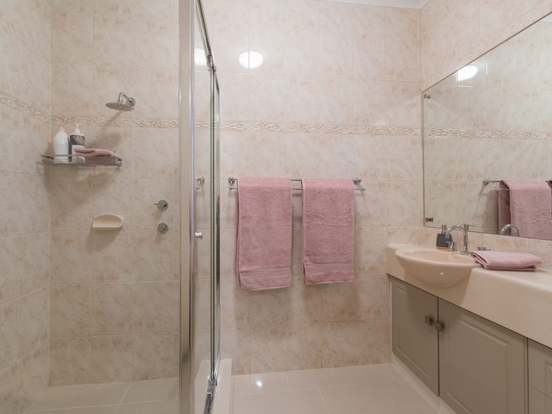 *Immaculate Townhouse Living* 12