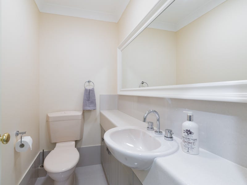 *Immaculate Townhouse Living* 14