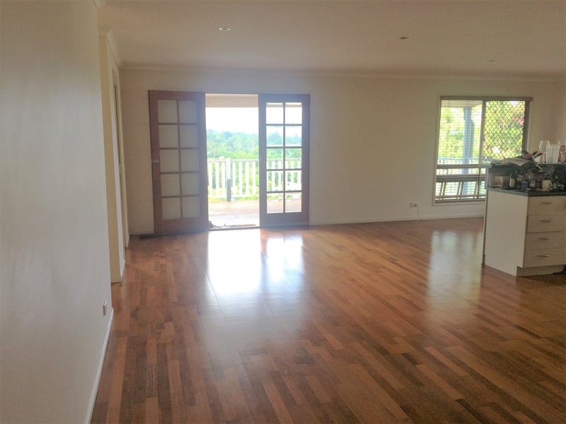 Large Family home with everything 13