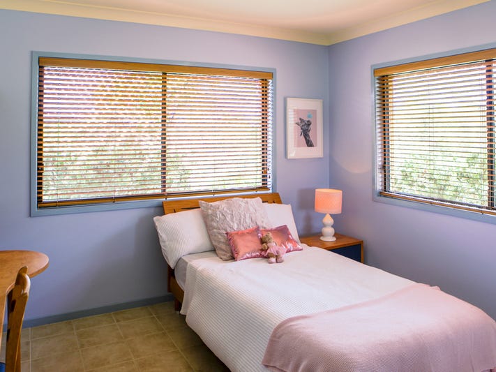 Modern Acreage with Views Close 10
