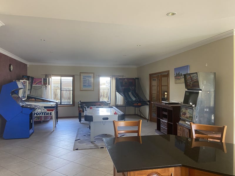 Master built 57 square home 27