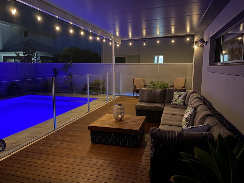 Easy care Stunner in Brightwater 2