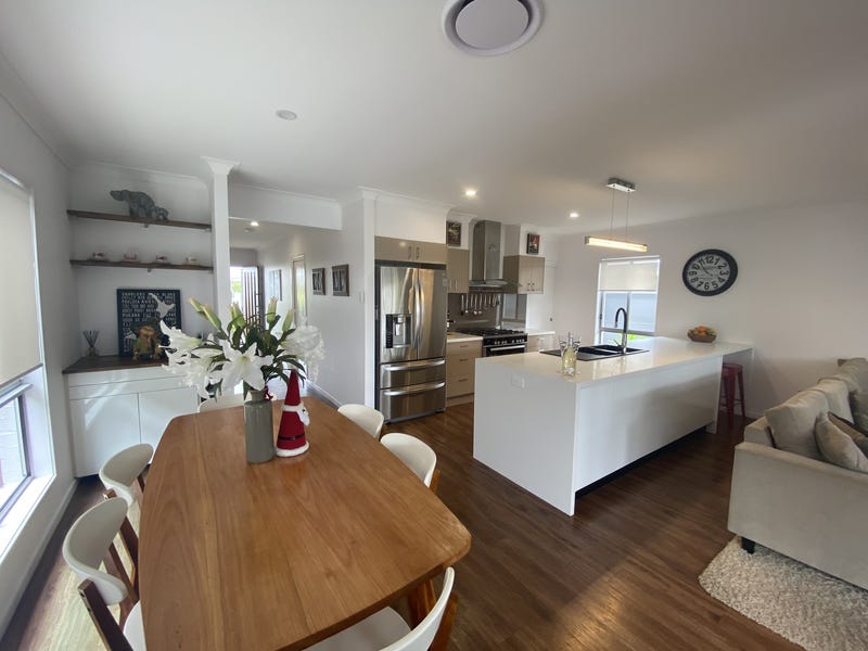 Easy care Stunner in Brightwater 3