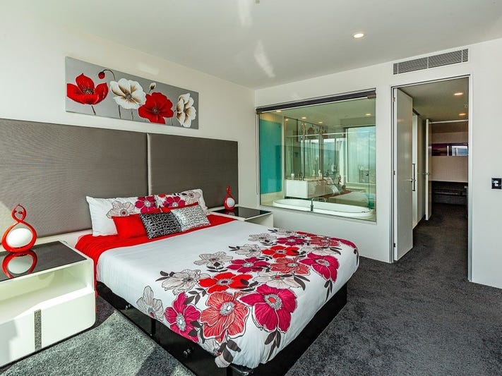Stunning Q1 Apartment with Sensational 11