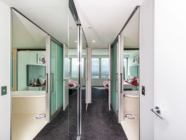 Stunning Q1 Apartment with Sensational 13