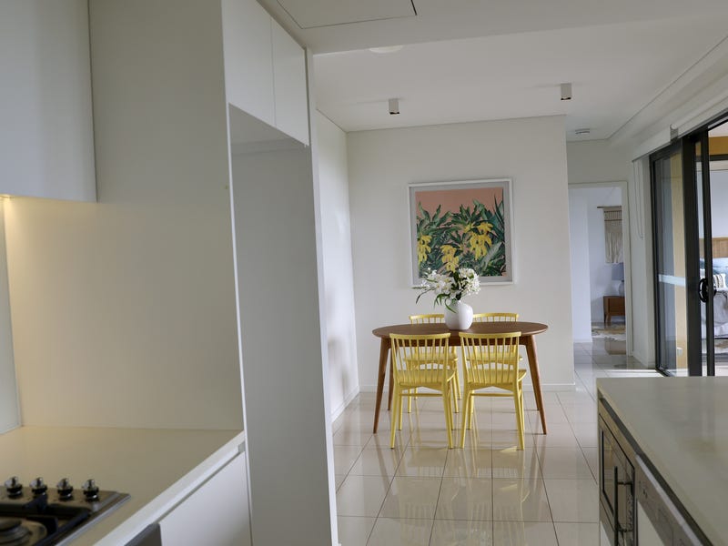 Modern, chic and enviable apartment 17