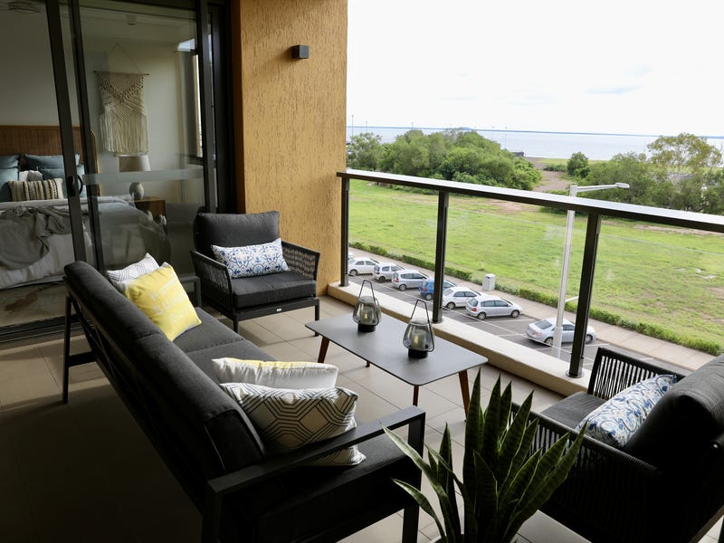 Modern, chic and enviable apartment 20