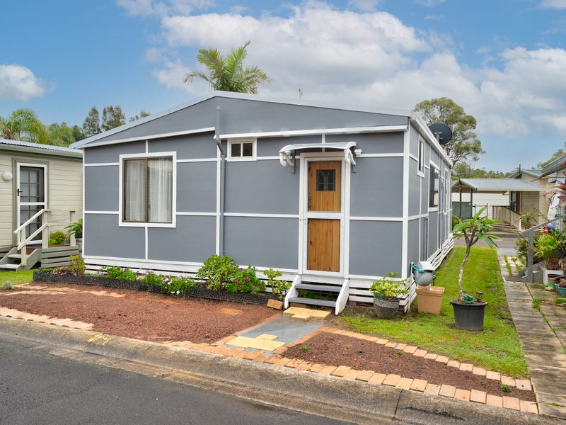 UNIQUE FULLY RENOVATED HOME 10
