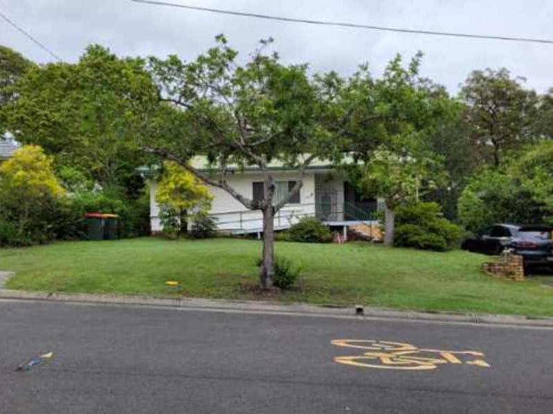 Renovator in Tarragindi – *** SOLD. ***