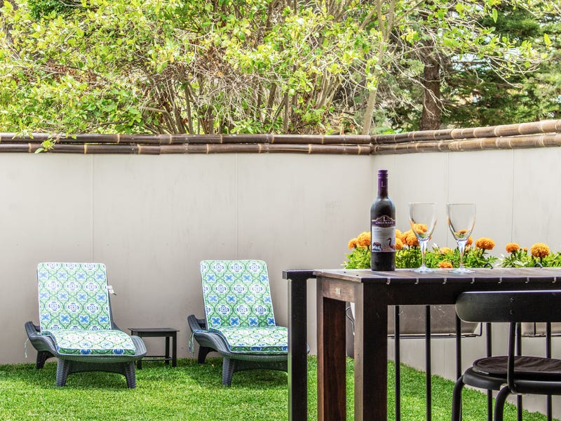 Picturesque Park Outlook 4