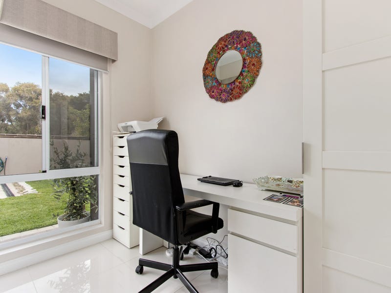 Picturesque Park Outlook 11