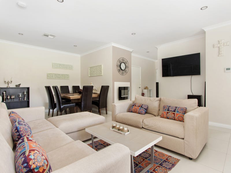 Picturesque Park Outlook 16