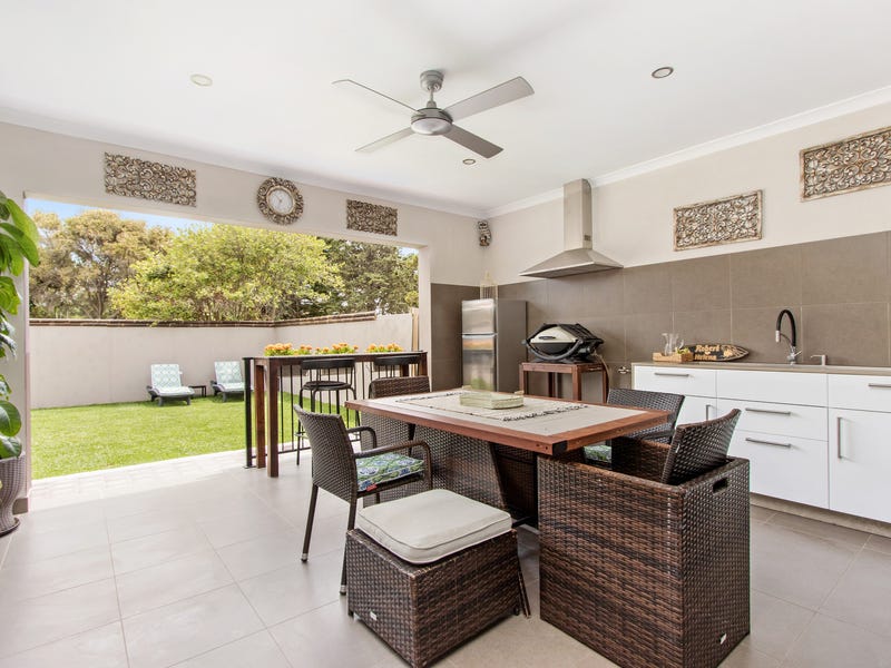 Picturesque Park Outlook 19