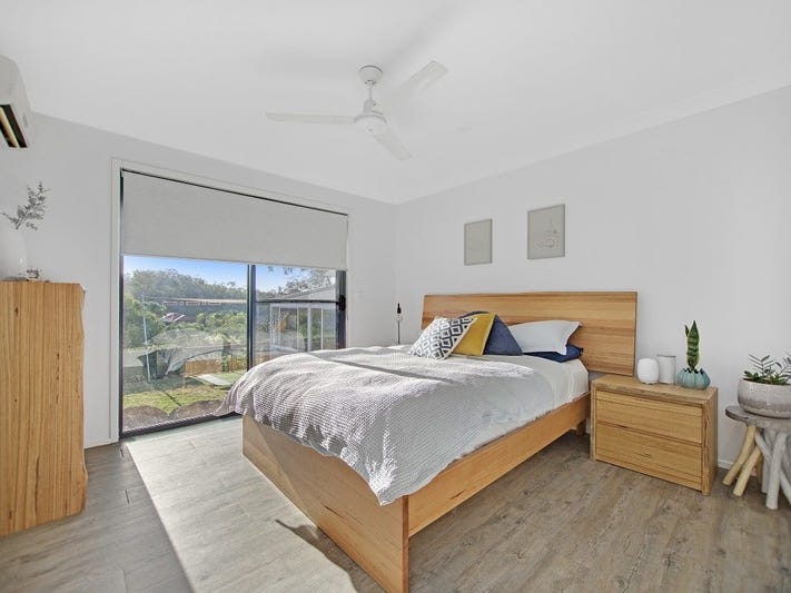 Contemporary Spacious Home with Room 4