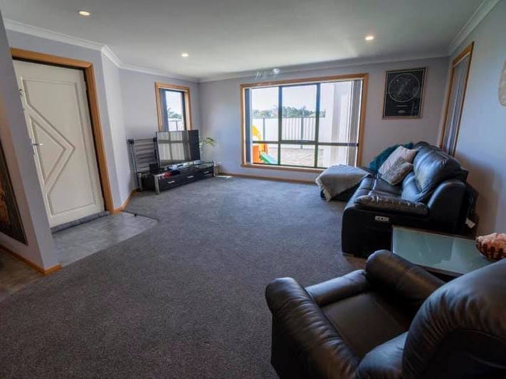 Offers over $390,000 4