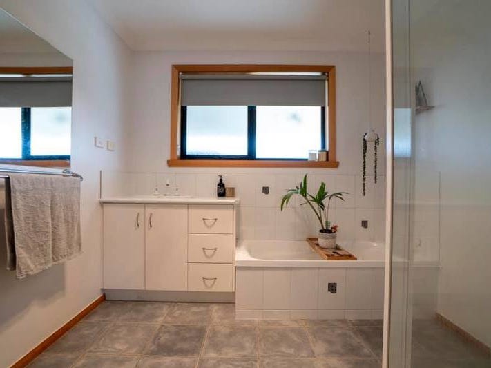 Offers over $390,000 8